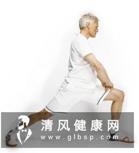 专家称老人常跳广场舞或伤膝盖